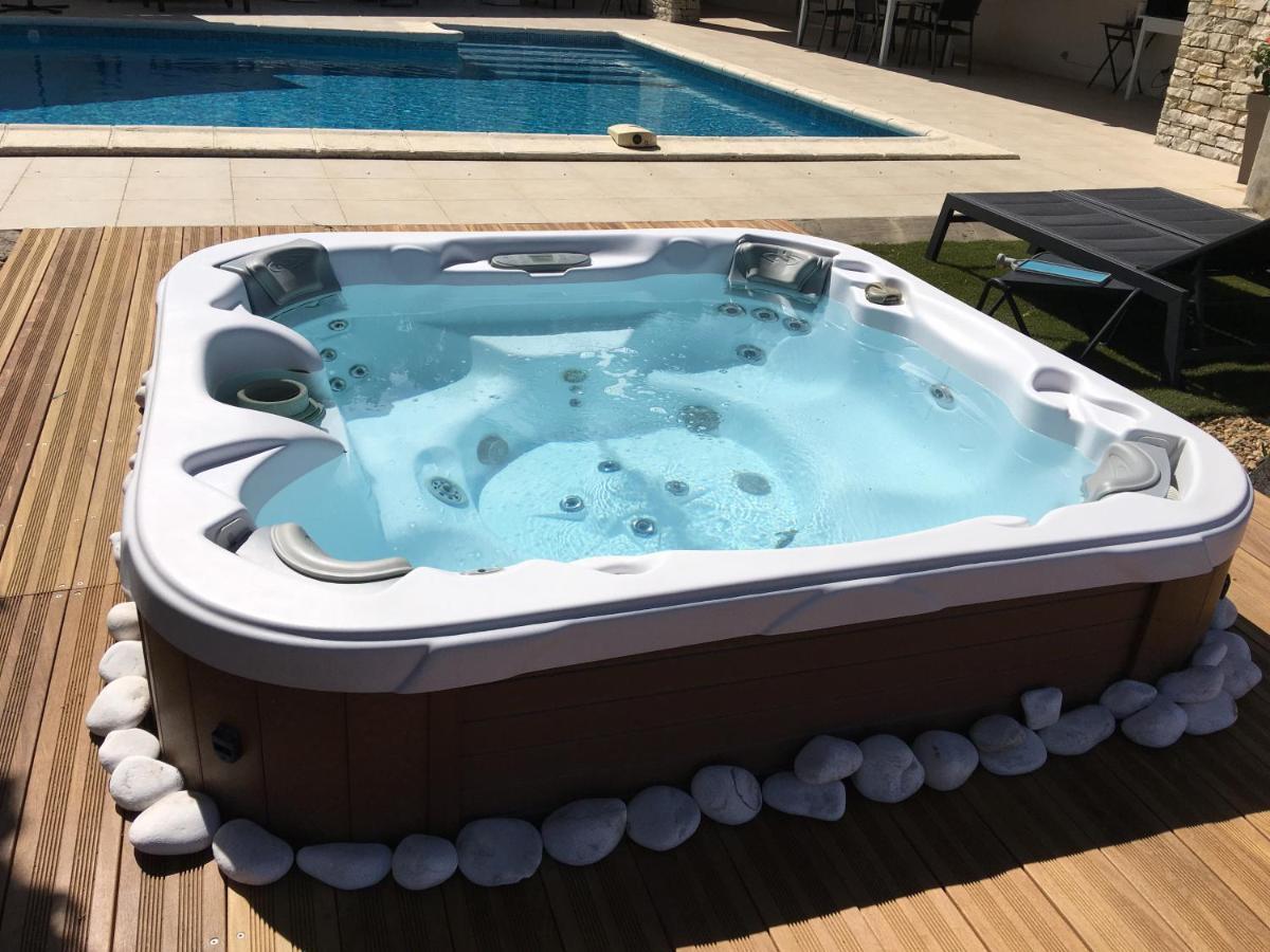 La Villa Mediterranee Wellness Spa Piscine Saint-Drezery Luaran gambar